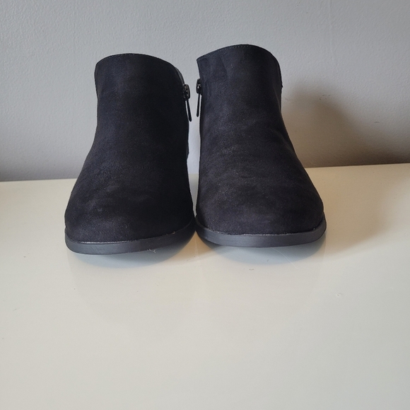 Torrid Black Faux Suede Vcut Bootie, BNWT, Size 6 - Picture 3 of 11